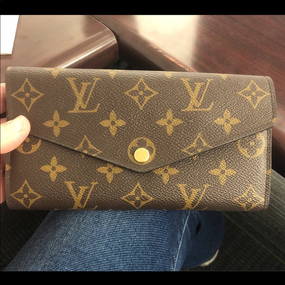 Louis Vuitton Sarah wallet